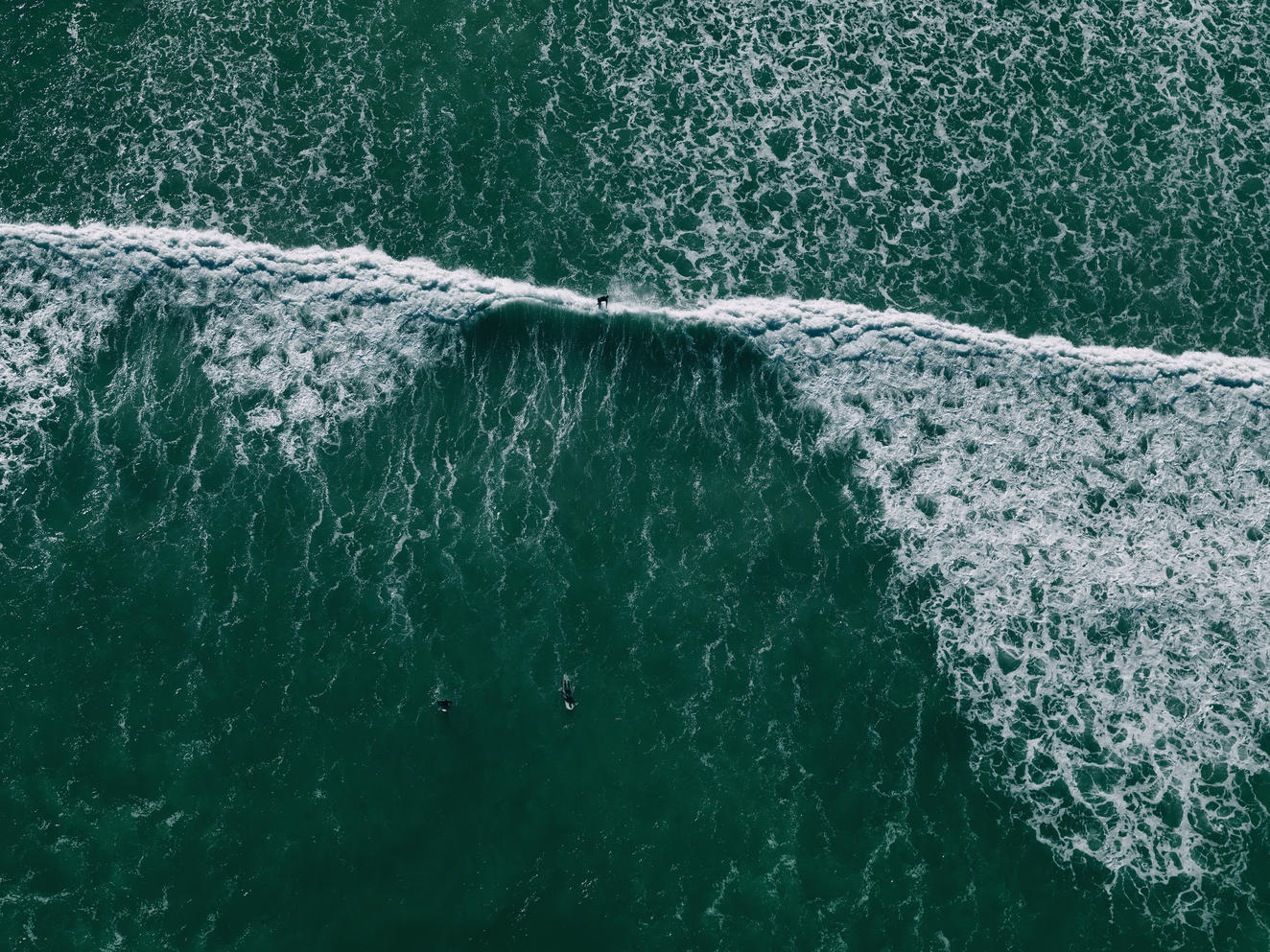 Luftaufnahme von Menschen beim Surfen im Meer, False Bay, Kapstadt, Südafrika Lizenzfreies Stockfoto Luftaufnahme von Menschen beim Surfen im Meer, False Bay, Kapstadt, Südafrika
Lizenzfreies Stockfoto