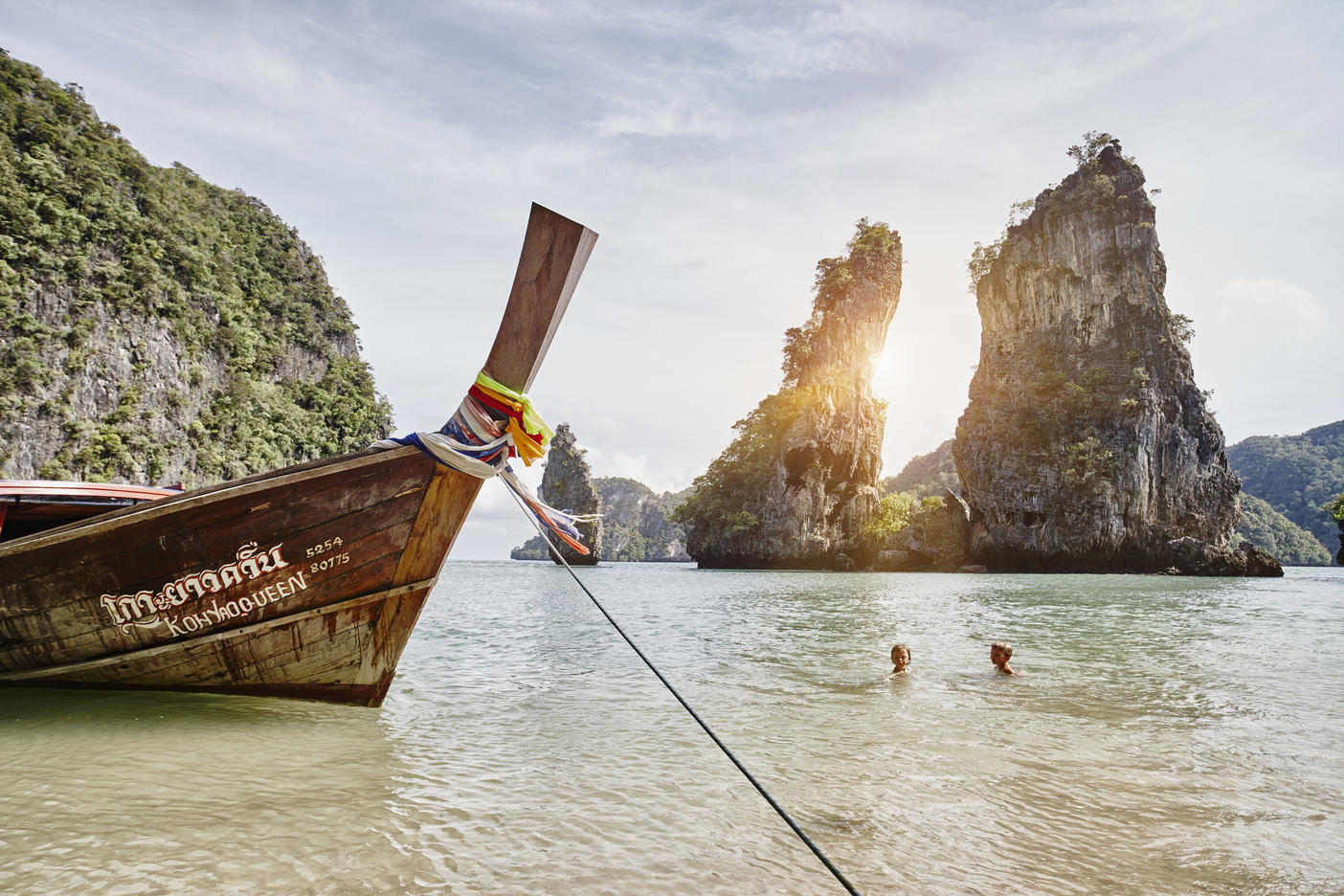 Thailand, Phang Nga Bay, verankertes Longtail-Boot Lizenzfreies Stockfoto Thailand, Phang Nga Bay, verankertes Longtail-Boot
Lizenzfreies Stockfoto