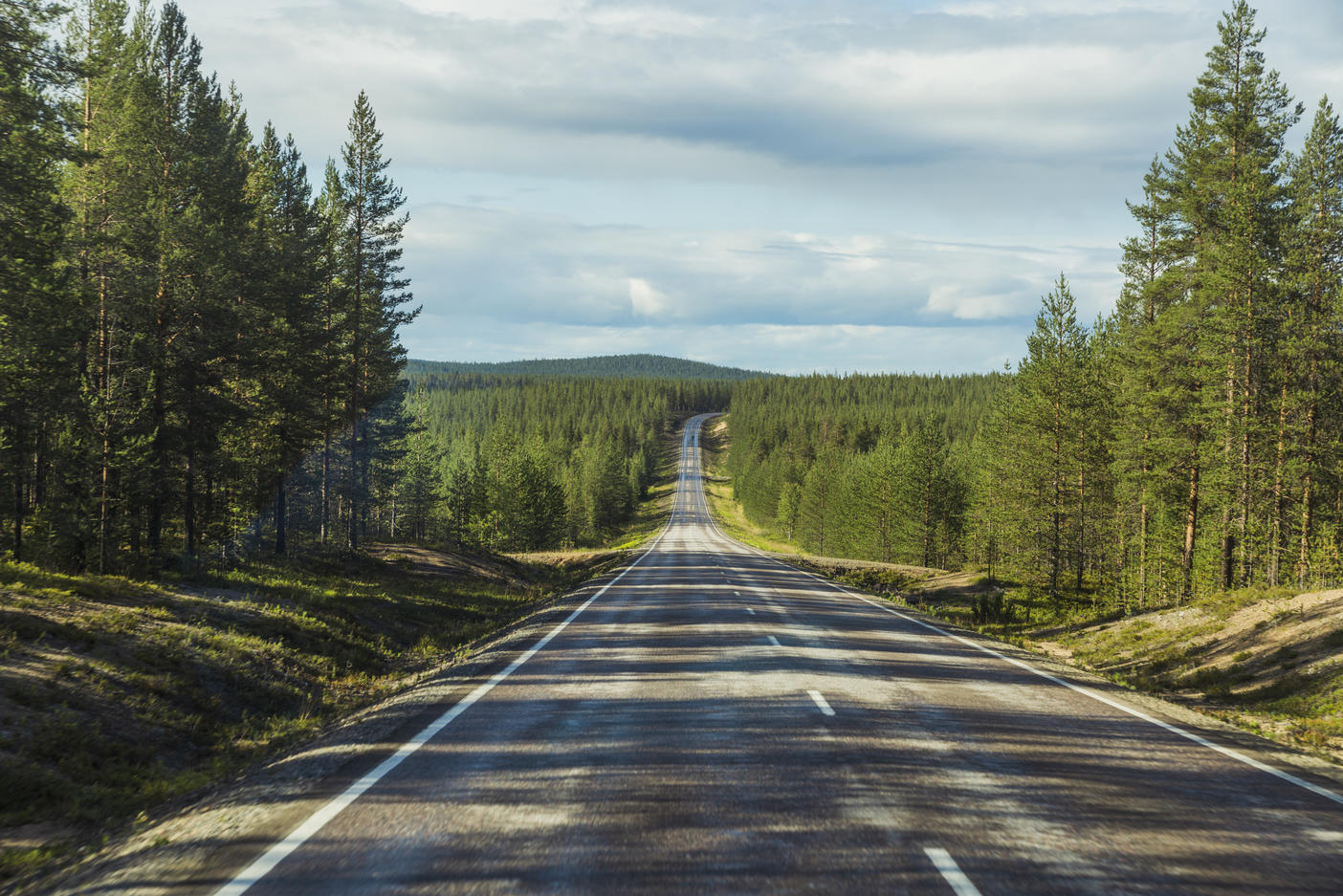 Finland, Lapland, empty country road Royalty free image Finland, Lapland, empty country roadRoyalty free image
