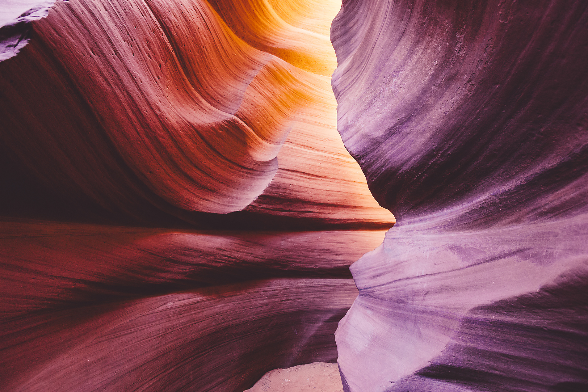 Stockfoto, lizenzfrei, Viva Magenta, Pantone Farbe 2023, USA, Arizona, Page, Upper Antelope Canyon, Giorgio Fochesato, Westend61