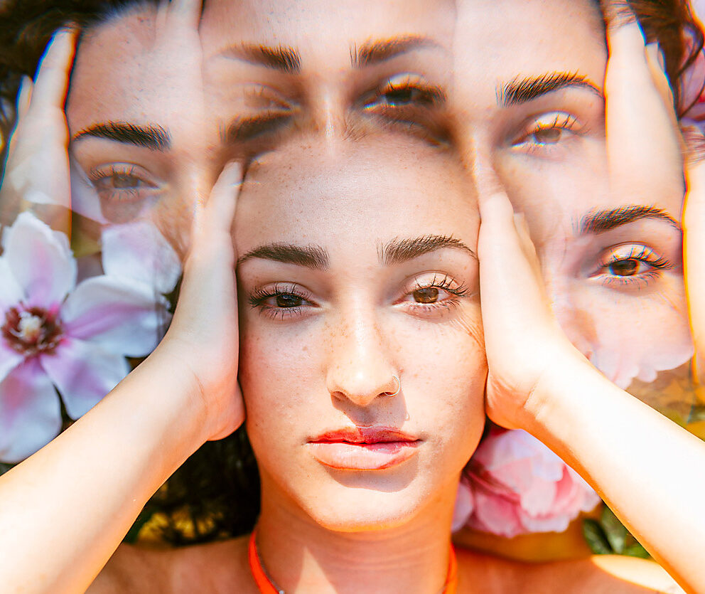 Multiple exposure of young woman with head in hands, Spring, season, spring, spring awakening, spring cleaning, nature, blossom, sunshine, change, new beginning, stock photo, royalty-free, Westend61