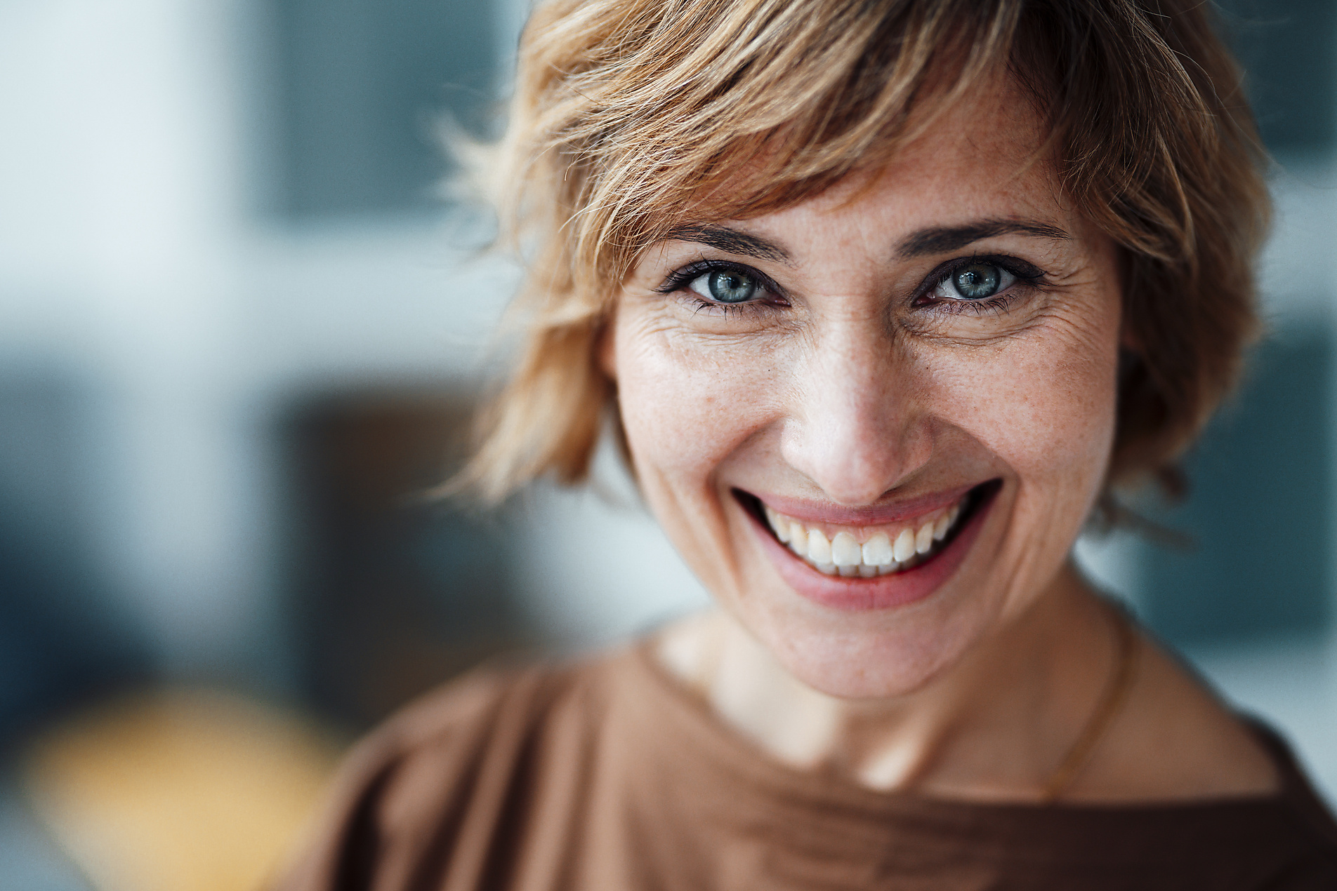 Stock Image, Royalty Free Photo, Smiling businesswoman in office