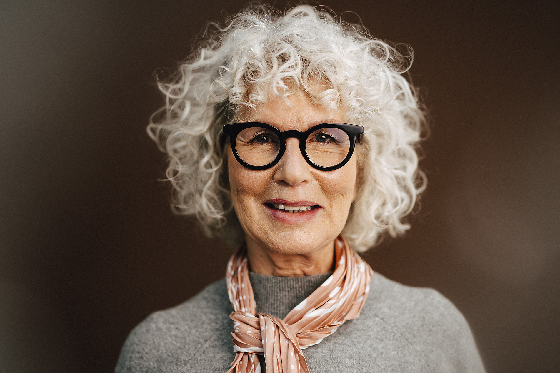 Porträt einer älteren Frau mit Brille im Atelier
Lizenzfreies Stockfoto
