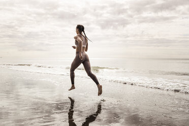 Naked Female Runners