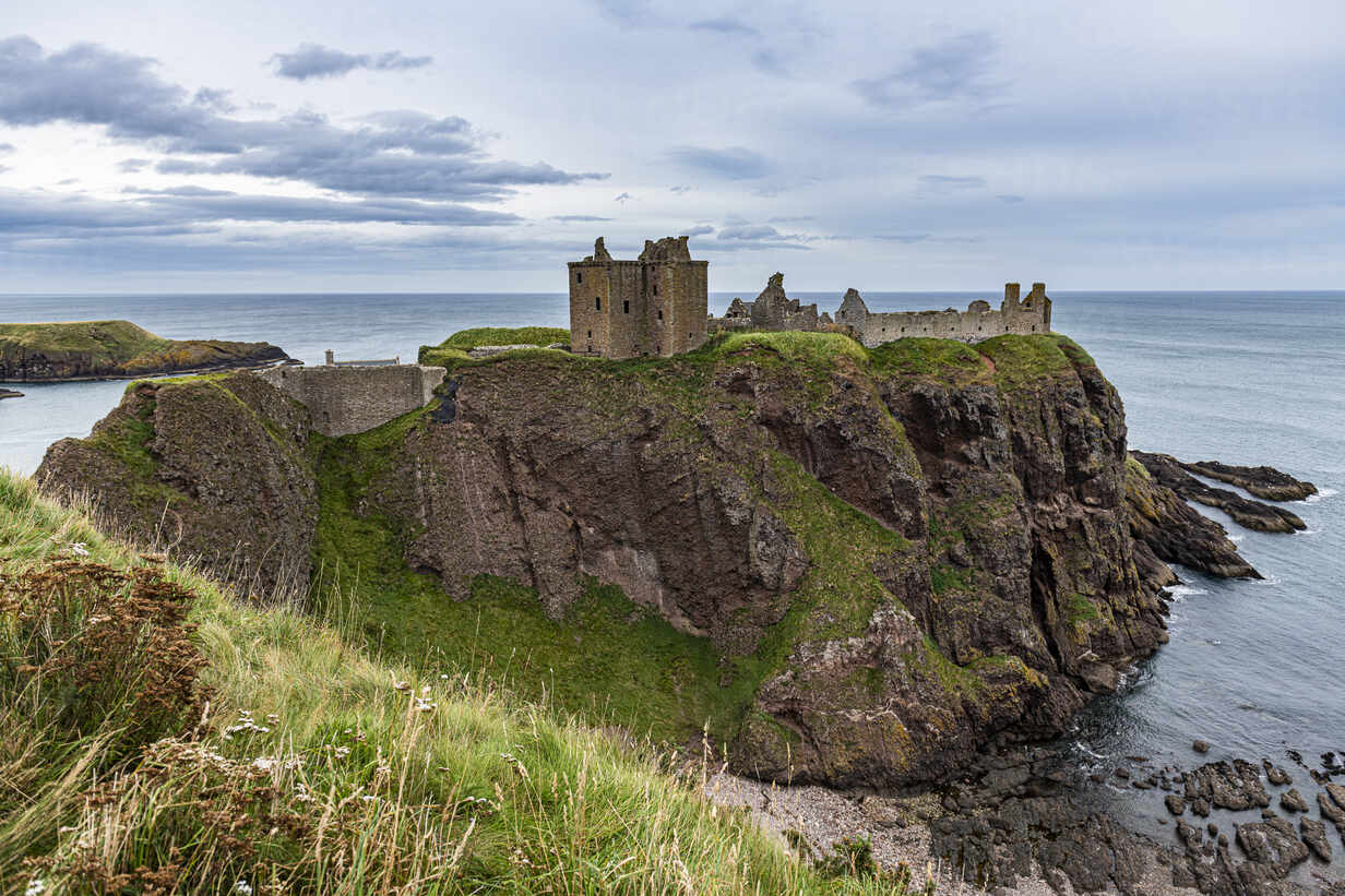 Dunnottar Castle, Stonehaven, Aberdeenshire, Scotland, United Kingdom, Europe stock photo